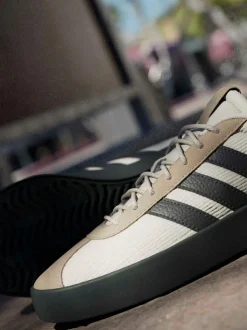 adidas VL Court Trainers Brown Clearance
