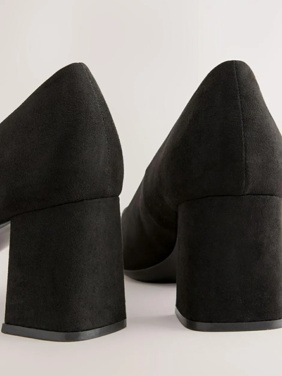 Next Standard/Wide Fit Standard Chisel Toe Block Courts Black Clearance