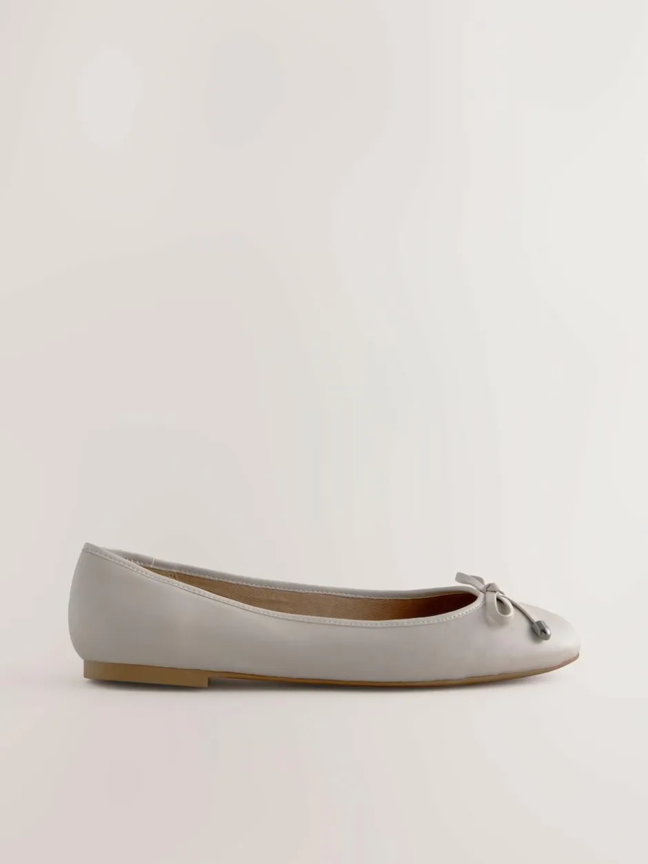 Next Round Toe Leather Ballerina Shoes Bone Hot