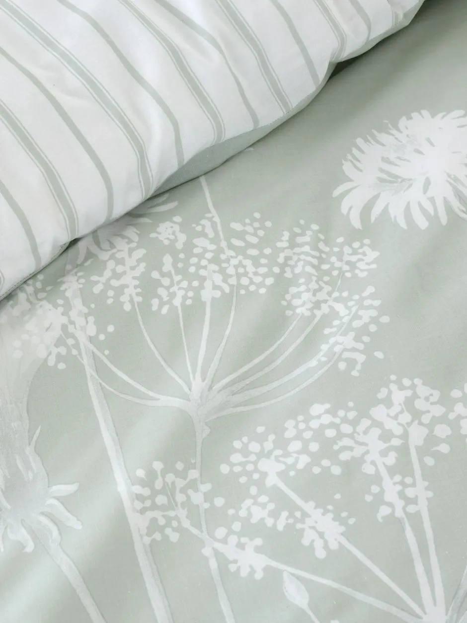 Catherine Lansfield Green/White Meadowsweet Floral Reversible Duvet Cover Set Outlet