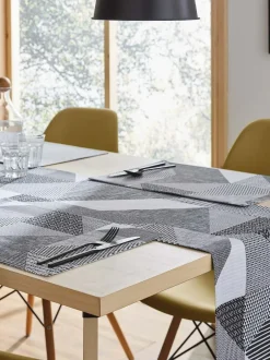 Catherine Lansfield Set of 2 Larsson Geo Wipeable 100% Cotton Placemats Grey Best