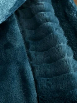 Catherine Lansfield Teal Blue Velvet And Faux Fur Soft and Cosy Throw New