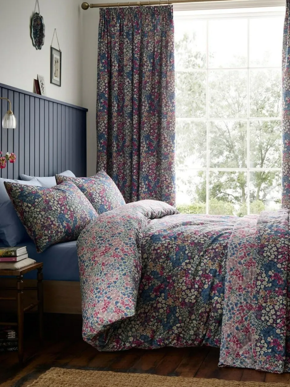 Dreams & Drapes Navy Bessie Reversible Duvet Cover Set Outlet