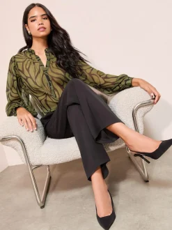 Friends Like These Green Floral Print Collarless Long Sleeve Chiffon Blouse Outlet