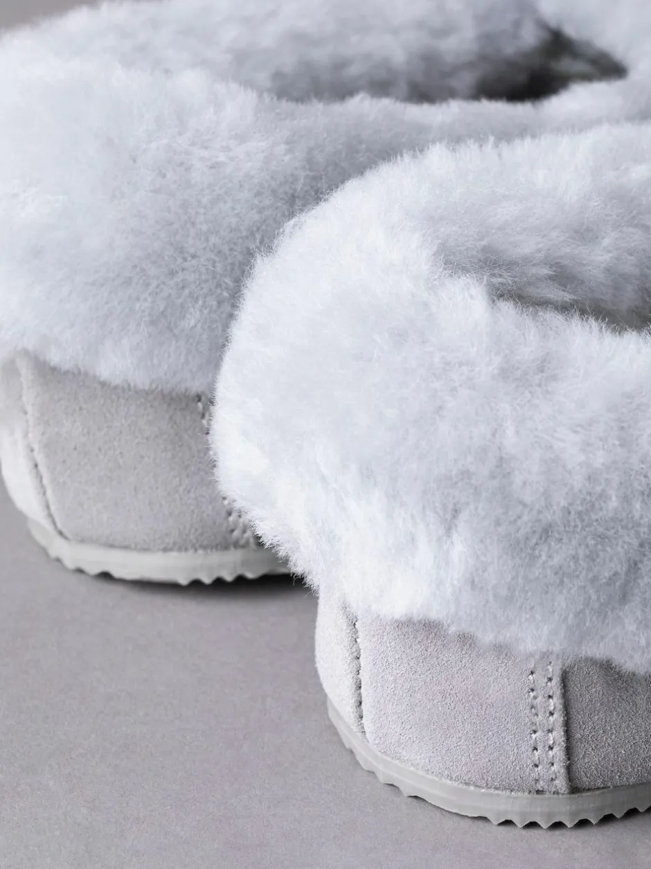 Lakeland Leather Ladies Sheepskin Moccasin Slippers Light Grey Online