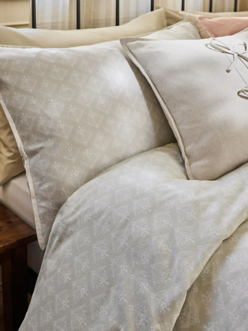 Laura Ashley Natural Ladyfern 100% Cotton Duvet Cover and Pillowcase Set Discount