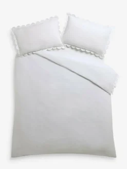 Laura Ashley White Scallop 200 Thread Count Duvet Cover and Pillowcase Set Outlet