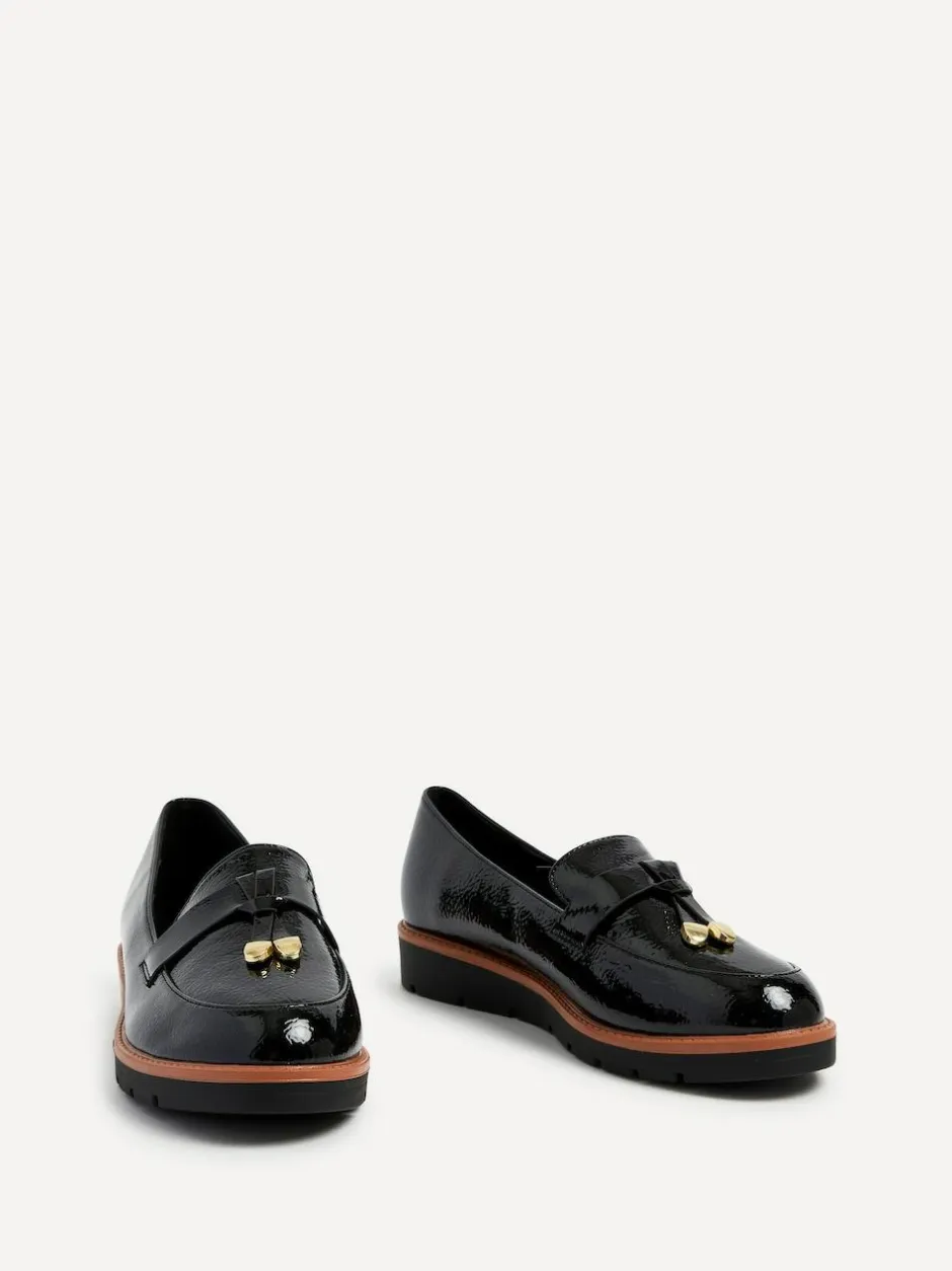 Linzi Nancy Patent Loafers With Tassel Detail Black Hot