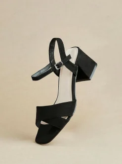 Linzi Vivian Wide Fit Heeled Sandals With Crossover Front Strap Black New