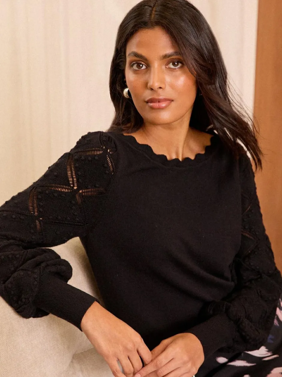 Love & Roses Petite Bobble Stitch Scallop Knit Jumper Black