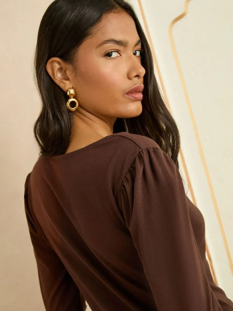 Love & Roses Chocolate Brown Scallop V-Neck Long Sleeve Jersey Top Hot