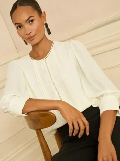 Love & Roses Petite 3/4 Sleeve Scallop Detail Blouse Ivory Best