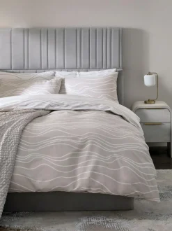 Next 2 Pack Reversible Duvet Cover and Pillowcase Set Natural Beige/White Wave Clearance