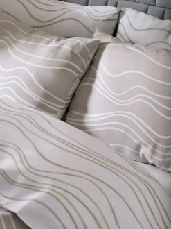Next 2 Pack Reversible Duvet Cover and Pillowcase Set Natural Beige/White Wave Clearance
