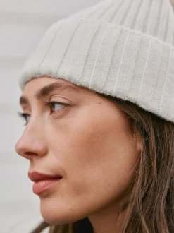 Next N. Premium 100% Cashmere Knitted Pom Hat Pale Grey Outlet