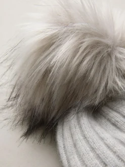 Next N. Premium 100% Cashmere Knitted Pom Hat Pale Grey Outlet