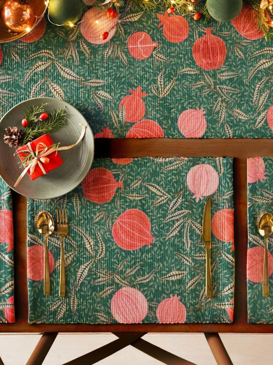 Paoletti Set of 4 Green Pomegranate Christmas Table Placemats & Large Table Runner New