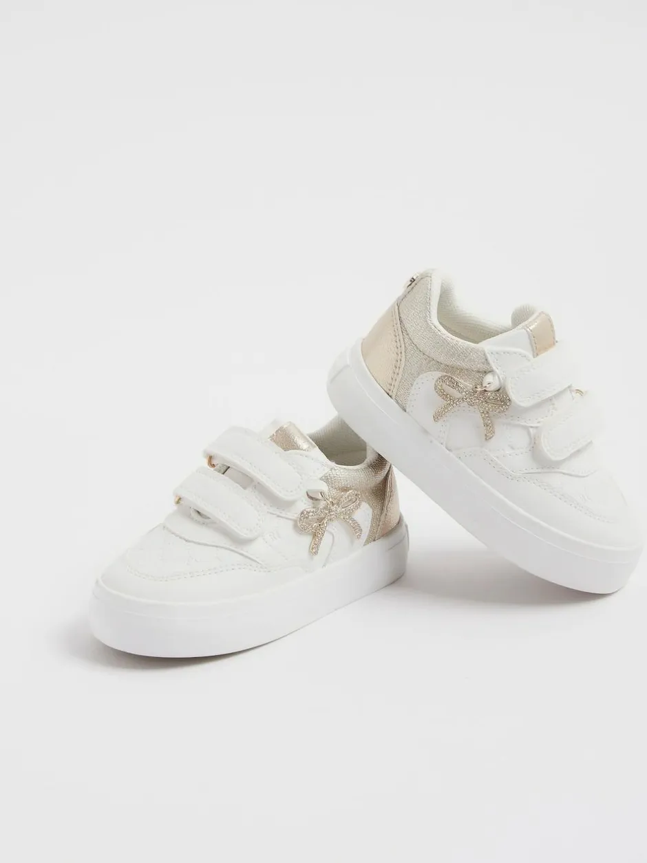 River Island White Girls Bow Charm Trainers New