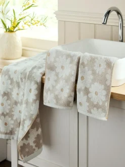 Next Set of 2 Natural 100% Cotton Daisy Face Cloths Outlet